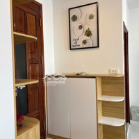Cho Người Nước Ngoài Thuê Căn Hộ Dịch Vụ Phố Linh Lang, Đào Tấn. Nhà Mới, Thang Máy, Sẵn Vào Ngay