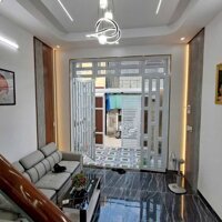 Nhà lầu xây mới 3 phòng ngủ, gần Đài Truyền hình Cần Thơ