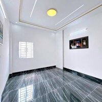 Nhà lầu xây mới 3 phòng ngủ, gần Đài Truyền hình Cần Thơ