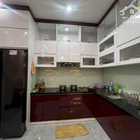 Bán nhà mặt ngõ An Dương Vương, Quận Tây Hồ 3 tầng, mặt tiền 6.5m, diện tích 80m2
