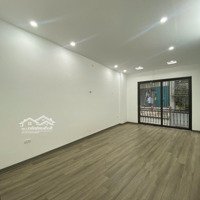 Bán Nhà Hào Nam Đồng Đa - Ngõ Rộng- Gần Phố - Hơn 20M Ra Ô Tô Dừng Đỗ - Vị Trí Trung Tâm - Ở Sướng.