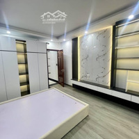 Nhỉnh 5 Tỏi, Ô Tô Tải Tránh, Đỗ Cửa, Mặt Đường Hữu Hòa, Cầu Tó, 40M 4 Tầng 3 Ngủ, Xây Mới Tinh