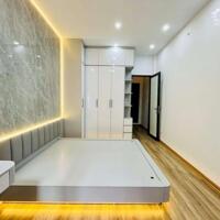 Nhà đẹp ở ngay phố Pháo Đài Láng, 36m2 x 4 tầng, ngõ rộng, gần phố, trung tâm Đống Đa, giá chỉ 7.3 tỷ.