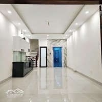 Bán Nhà Lô Góc - Ô Tô Vào Nhà- Diện Tích Cực Rộng - Ngay Chợ Đồng Dinh- Thạch Bàn Thông Với Cổ Linh