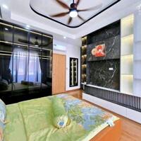 Cho thuê nhà đẹp 3 tầng, đường Hòa Minh 15, Liên Chiểu, Đà Nẵng - Diện tích 75m2. Giá 18 triệu/tháng