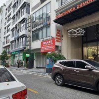 Bán Nhà Mặt Phố Tại Đường Võng Thị - Tây Hồ