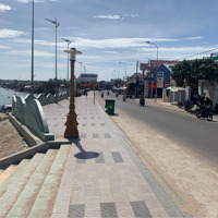 Giá Tốt Bán 1250M2 Có 300 Thổ Cư Lô Góc ,3 Mặt Tiền
Đường Huỳnh Thúc Kháng