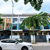 Bán Nhà Phố 3 Tầng Sun Casa Central Kcn Vsip Iia, Tân Uyên Trả Trước Hơn 1 Tỷ Nhận Nhà Ở Ngay