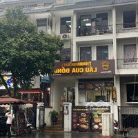 Cho Thuê Nhà Mặt Phố Nguyễn Chánh, 100M2 X 4 Tầng, Mặt Tiền: 6M. Vị Trí Đẹp. Đỗ Xe Thoải Mái