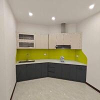 Bán nhà Đội Cấn ngõ nông nhà đẹp dân xây 2  thoáng gần hồ Đầm tròn 35m giá 8 tỷ ( có TL ) .
