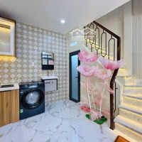 Chủ Bán Muốn Bán Căn Này Lo Cho Con Du Học Nằm Tại Hoàng Diệu, Phường 10, Phú Nhuận. Giá Bán 3.589 Tỷ.