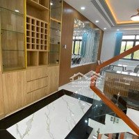 Bán Nhà Hxh, Đường Trần Hưng Đạo. Q1. Dt: 3 X 10, 4 Tầng. Giá: 10.5 Tỷ. Cho Thuê 36 Triệu/ Tháng.