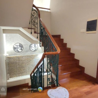 Bán Biệt Thự Đẹp Tại Đường Nguyễn Thành Ý, 100 Tỷ, 239M2, Giá Cực Chất, View Đẹp