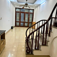 Đường Láng-Đống Đa- Diện Tích: 40M Giá Bán 12.1 Tỷ-Ô Tô Đỗ Tránh -Kinh Doanh-Nhà Đẹp Ở Ngay-Ô Chờ Thang Máy