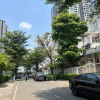 Cho Thuê Villa 400M2 Có Nội Khu Ven Sông, Kế Bên Sunwah, Nguyễn Hữu Cảnh, Bình Thạnh Để Ở, Spa, Vp
