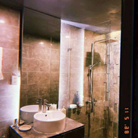 Cho Thuê Nguyên Căn Có 2 Căn Hộ Riêng Biệt Tiện Nghi Nằm Ngay Khu Trung Tâm . Uyên 0948676493