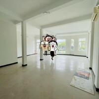 Cho thuê nhà cấp 4 mặt tiền Núi Thành , Hải Châu ( Ngang 8m )