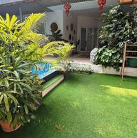 Cho thuê biệt thự Thảo Điền, 350m2, 3 tầng, sần vườn, hồ bơi, 4PN, khu an ninh