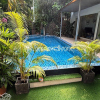 Cho Thuê Biệt Thự Thảo Điền, 350M2, 3 Tầng, Sần Vườn, Hồ Bơi, 4 Phòng Ngủ Khu An Ninh