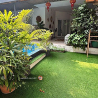 Cho Thuê Biệt Thự Thảo Điền, 350M2, 3 Tầng, Sần Vườn, Hồ Bơi, 4 Phòng Ngủ Khu An Ninh