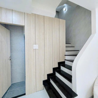 Nhà Đẹp - Giá Tốt Nằm Ngay Tại Ngô Bệ, P.13, Q. Tân Bình. Giá Bán 1Tỷ 950 Triệu. Diện Tích: 58M2. Shr Chính Chủ