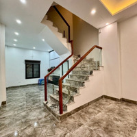 Siêu Phẩm Đường Láng Đống Đa Ôtô Đỗ Cửa Ngõ Thông Kd Vôi Đố 55M* 5T* Giá Bán 14.2 Tỷ Công Năng Đầy Đủ.