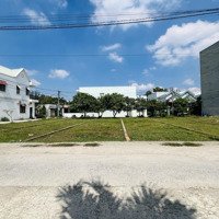 Chủ Đi Nước Ngoài Ko Người Trông Coi Nên Cắt Lỗ Bán Nhanh Lô Đất Gần Thị Trấn Đức Hoà.