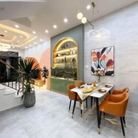 Ngộp Bank Thanh Lý Nhà Võ Văn Tần, P5, Quận 3, Giá Bán 2 Tỷ 250Diện Tích47M2, 1T 2L, Liên Hệ: 0703.637.691