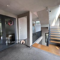 Hàng Hiếm ! Chủ Thiện Chí Bán Biệt Thự Sân Vườn 200M2 3 Lầu Siêu Đẹp Kdc Mười Mẫu, Q2 Chỉ 23,5 Tỷ