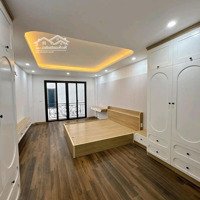 Nguyễn Khánh Toàn - Đông Quan- Nhà Mới- Thang Máy- Full Nội Thất. 40M, 6T. 8,6Tỷ