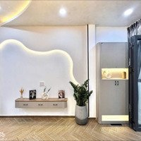 Bán Nhà Nhỏ 39M2 Hẻm Lam Sơn, Phường 7, Bình Thạnh, Giá Bán 1Tỷ550, Nhà Đang Trông Dọn Vào Ở Ngay, Shr