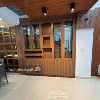 Bán Nhà Mặt Tiền Kinh Doanh Ngô Gia Tự, Q.10 (Dt:3.9X18) Vuông Vức 3 Lầu