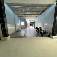Nhà cấp bốn mặt tiền đường nhựa Tân An Thủ Dầu Một Bình Dương giá 2,15 tỷ
