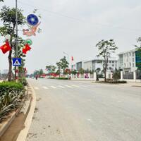 Bán gấp đất TĐC Trâu Quỳ, đường rộng có vỉa hè. LH: 0379483926