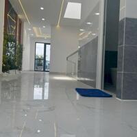 An cư lý tưởng: Nhà 5 tầng Tân Quý, 64m², rộng rãi, xe hơi tới cửa, sổ riêng