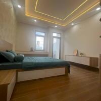 An cư lý tưởng: Nhà 5 tầng Tân Quý, 64m², rộng rãi, xe hơi tới cửa, sổ riêng