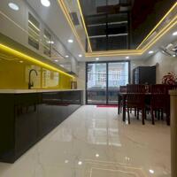 An cư lý tưởng: Nhà 5 tầng Tân Quý, 64m², rộng rãi, xe hơi tới cửa, sổ riêng