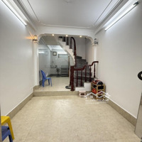 Khương Trung, Sổ 28M, Nhà Dân Xây Đủ Công Năng, Ngõ Nông , Cách Ô Tô 30M, Giá Bán 5.5 Tỷ, Cực Hiếm