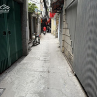 Khương Trung, Sổ 28M, Nhà Dân Xây Đủ Công Năng, Ngõ Nông , Cách Ô Tô 30M, Giá Bán 5.5 Tỷ, Cực Hiếm