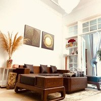 Gia Đình Thiện Chí Bán Căn Hộ 2 Ngủ The Manor Tâm Huyết, Nhà Đẹp Ấm Áp Nội Thất Nhập Khẩu