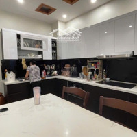 Cần Bán Nhà Mặt Phố Kim Mã Giá Bán 19 Tỷ, 55M2/Cấp 4, Hè Rộng 4M - Đầu Tư Xd Cực Tốt