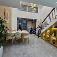 Bán nhà phố Bạch Mai, Hai Bà Trưng 37m, 5 tầng. Giá: 8.2 tỷ. LH: 0937158386
