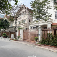 Nhà Tôi Cần Bán Biệt Thự Làng Việt Kiều Châu Âu. Lô Góc - Mặt Tiền 20M !