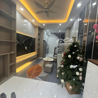 Thuê Nhà Tân Mai 5 Tầng 3 Phòng Ngủ 33M2