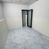 Nhà mới 100% full nội thất gần chợ Cầu Ván