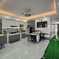 Bán nhà 1Trệt 1Lầu mặt tiền giáp trường THCS Thanh Đức, Vĩnh Long