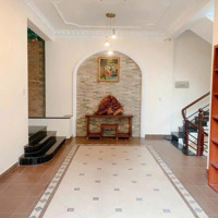 Cho Thuê Nhà Đường Cmt8, Quận 10, Giá Bán 29 Triệu, 108M2, 1 Hầm 1 Trệt 3 Lầu