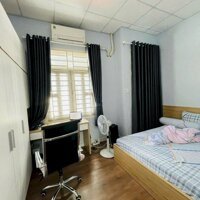 Nhà 2 tầng, đầu hẻm số 2 Lê Thúc Hoạch ô tô vào, 4.5 tỷ