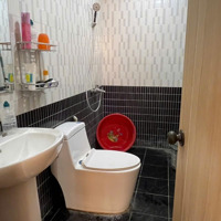 Cần Bán Nhanh Căn 2 Ngủ Toà Tháp Doanh Nhân 2.7 Tỷ