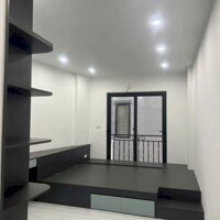BÁN NHÀ LÔ GÓC ĐA SỸ – GẦN Ô TÔ – 2 MẶT THOÁNG XÂY MỚI 4,5 TẦNG